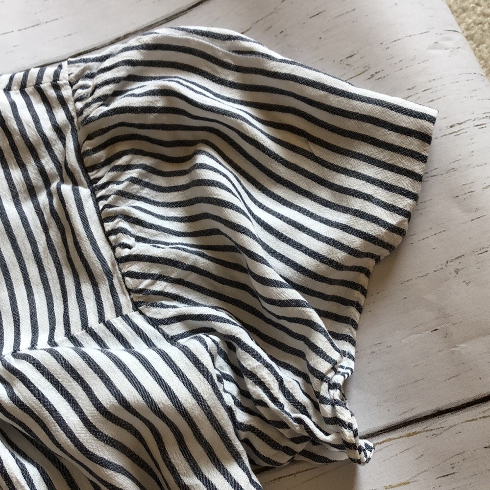 Striped buttoned down blouse - Picture 4 of 7